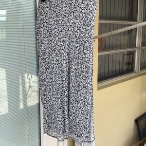 Old Navy Navy & Soft White Ditsy Floral Maxi Skirt
